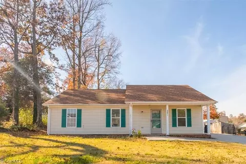 3307 A Spring St, Greensboro, NC 27405