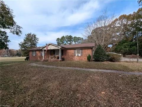 1660 Michael Rd, Lexington, NC 27295