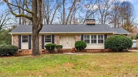 1609 Wilton Dr, Greensboro, NC 27408