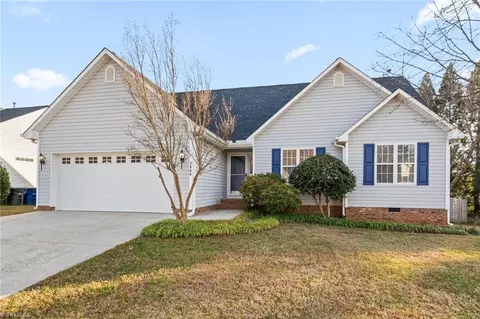 2866 Bridgeport Dr, Winston Salem, NC 27103