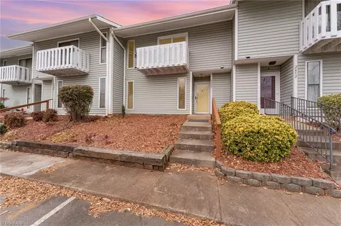 2650 Tantelon Pl, Winston Salem, NC 27127