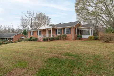 2910 Hope Valley Rd, Winston Salem, NC 27106