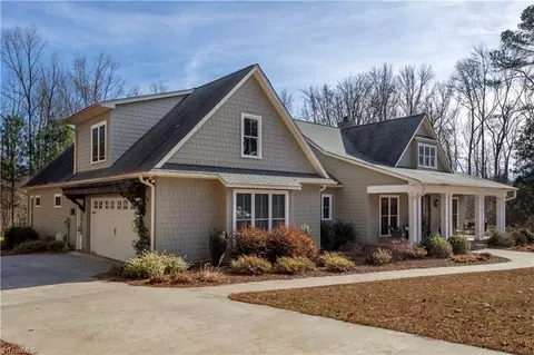 105 Linden Ln, Lexington, NC 27292