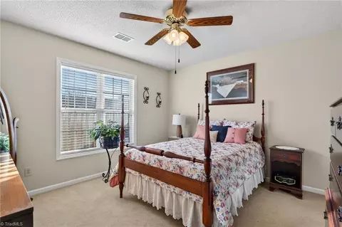 Bedroom - 3960 Cobblestone Bend Dr, High Point, NC 27265 photo 3 of 4