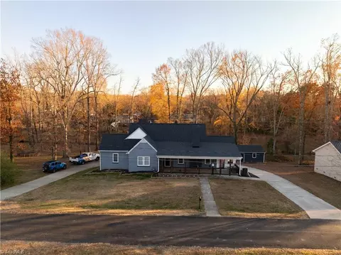 Exterior - 18 Pershing St, Thomasville, NC 27360 photo 1 of 3