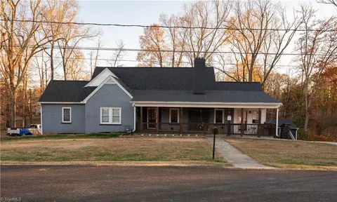 Exterior - 18 Pershing St, Thomasville, NC 27360 photo 2 of 3