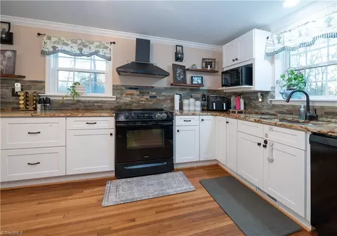Kitchen - 18 Pershing St, Thomasville, NC 27360 photo 3 of 4