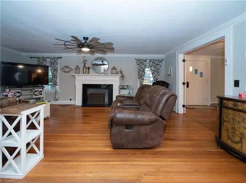 Living - 18 Pershing St, Thomasville, NC 27360 photo 1 of 1