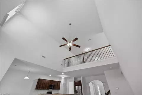 Entry Way - 2511 Copperleaf Ct, High Point, NC 27265 photo 8 of 13