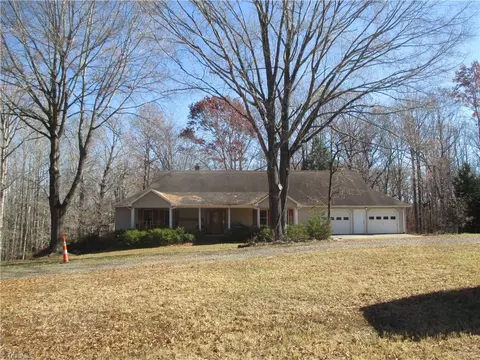 701 Berry Hill Bridge Rd, Ruffin, NC 27326