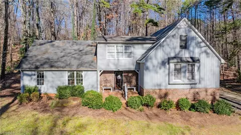 1211 Canterbury Trl, Asheboro, NC 27205