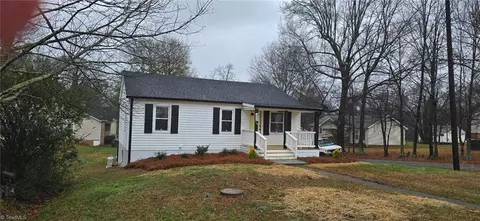 800 Essex Rd, Winston Salem, NC 27105