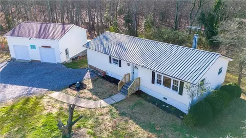 4312 Happy Hollow Rd, Asheboro, NC 27205