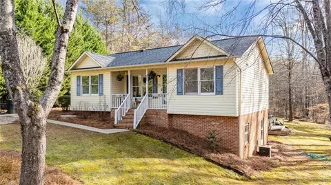 205 Marie Dr, King, NC 27021