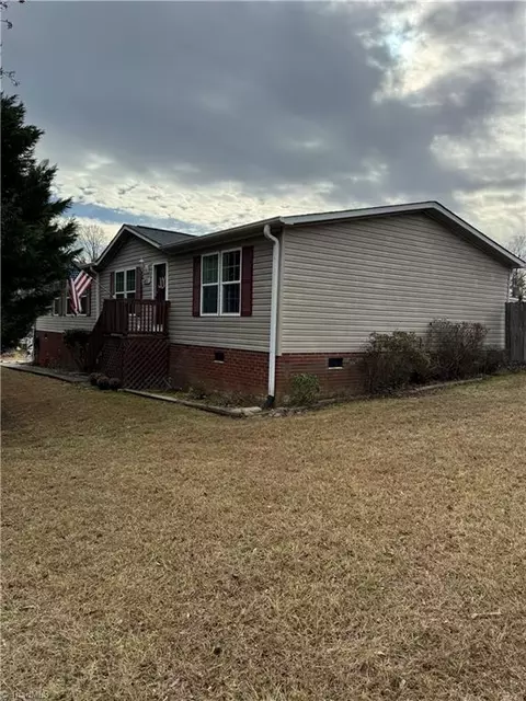 4601 Loredo Ct, Gibsonville, NC 27249