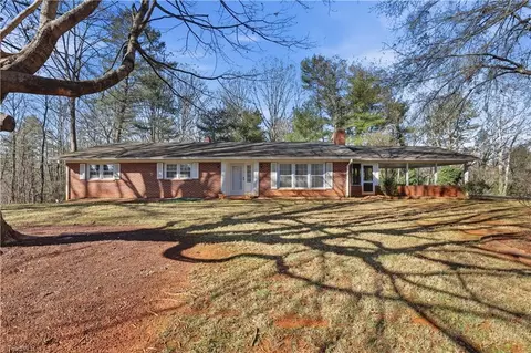 347 Kerry Ln, Wilkesboro, NC 28697