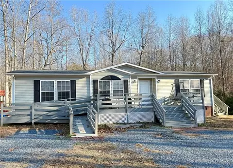 1194 Koonce Dr, Trinity, NC 27370