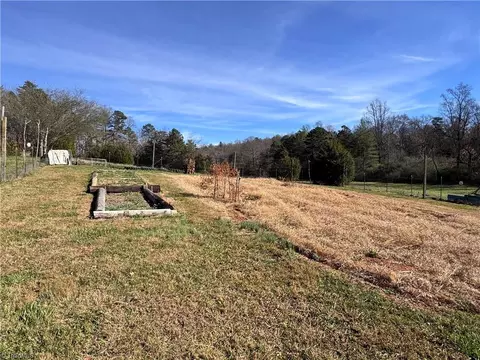 835 Brookfall Dairy Rd, Elkin, NC 28621 photo 33