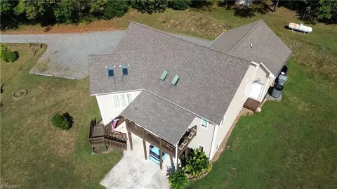 835 Brookfall Dairy Rd, Elkin, NC 28621 photo 4