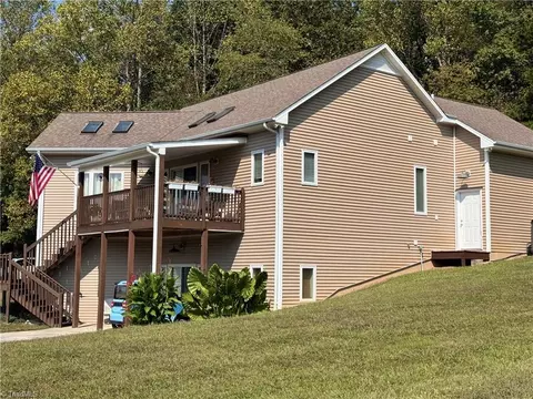 835 Brookfall Dairy Rd, Elkin, NC 28621 photo 3