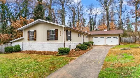 3051 Waterford Rd, Winston Salem, NC 27106