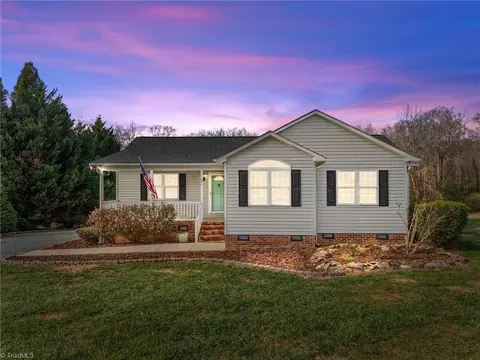 346 Walnut Creek Ln, Asheboro, NC 27205