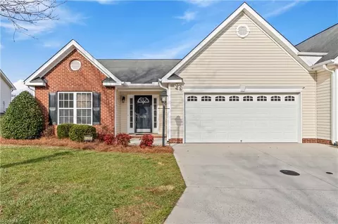 6255 Gough Ct, Clemmons, NC 27012