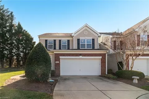 232 Channel Cove Ct, Jamestown, NC 27282