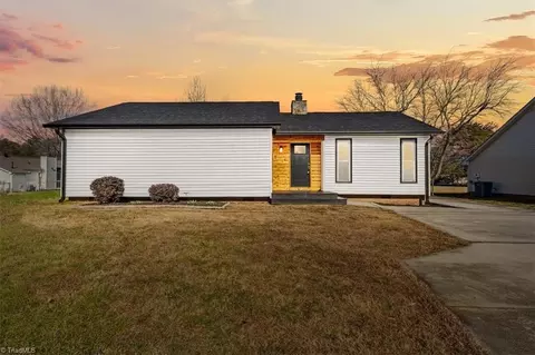 303 Vandalia Rd E, Greensboro, NC 27406