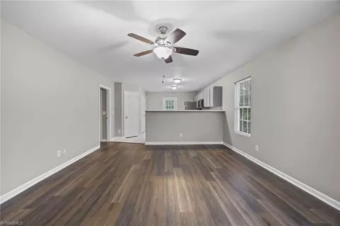 Living - 1109 Terrell Dr, High Point, NC 27262 photo 2 of 2