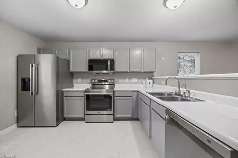 Kitchen - 1109 Terrell Dr, High Point, NC 27262 photo 2 of 3