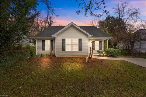 1109 Terrell Dr, High Point, NC 27262