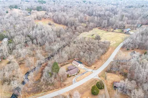 2126 Chestnut St, High Point, NC 27262