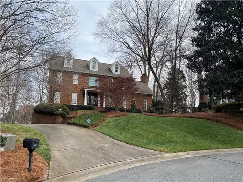 509 Boxthorne Ct, Winston Salem, NC 27106