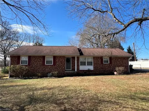 110 Renola Dr, Archdale, NC 27263