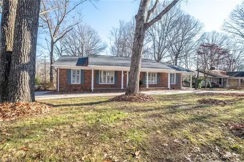 2201 Hathaway Dr, Greensboro, NC 27408
