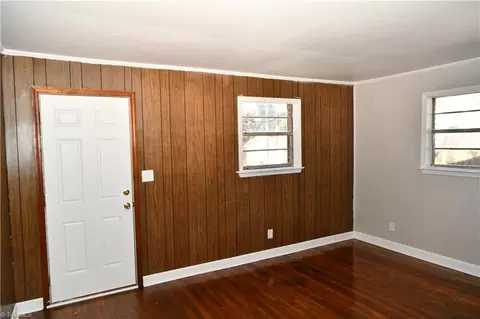 525 Graham Ave, Winston Salem, NC 27101