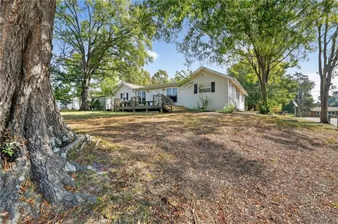 3228 Yanceyville St, Greensboro, NC 27405