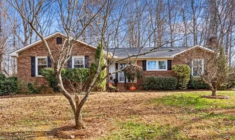 3611 Brandywine Dr, Greensboro, NC 27410