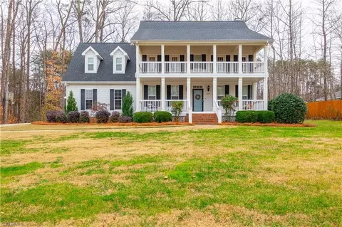 6407 Cape Wedgewood Cir, Browns Summit, NC 27214