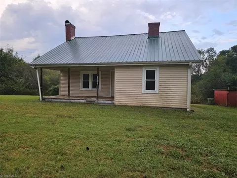 1661 River Siloam Rd, Siloam, NC 27047