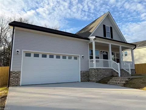 2710 Griffith Rd, Winston Salem, NC 27103
