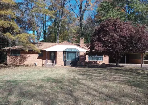 708 Rockspring Rd, High Point, NC 27262