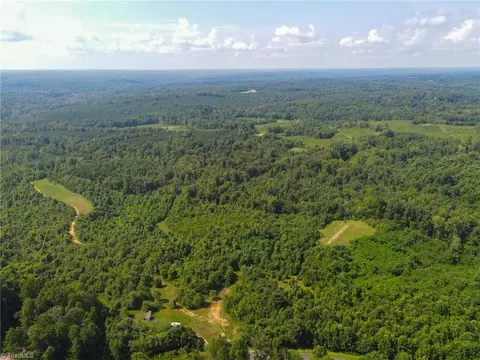 252 Palm Rd, Reidsville, NC 27320