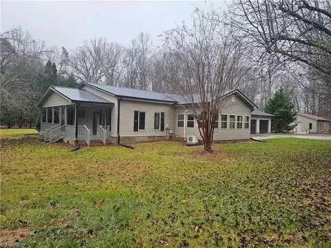 301 Crouse Mountain Ln, Lexington, NC 27292