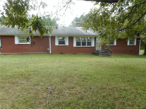 7962 Sylvan Rd, Liberty, NC 27298