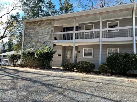 2970 Carriage Dr, Winston Salem, NC 27106