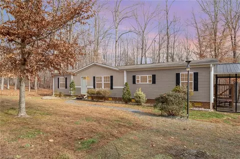 2282 Steppingstone Ln, Asheboro, NC 27205