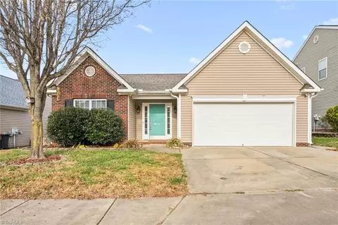 4011 Pepperbush Dr, Greensboro, NC 27405