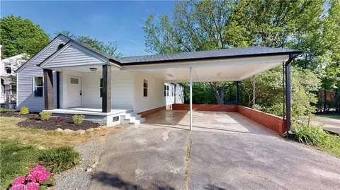127 Walker Ave E, Asheboro, NC 27203